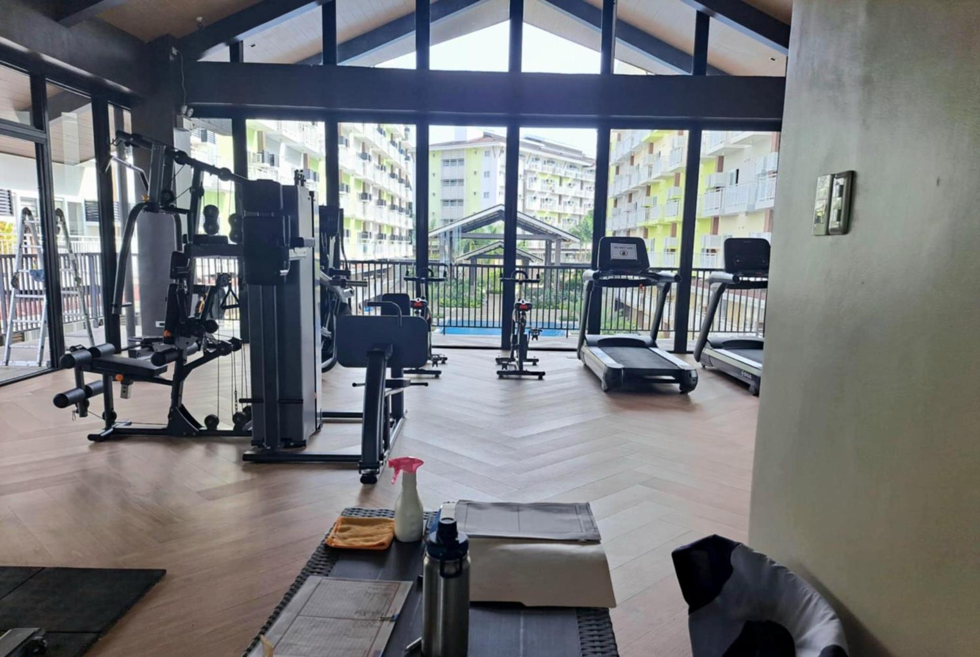 Cozy Condo Unit 5Mins From Mactan Cebu Int'L Airport With Netflix 麦克坦 外观 照片